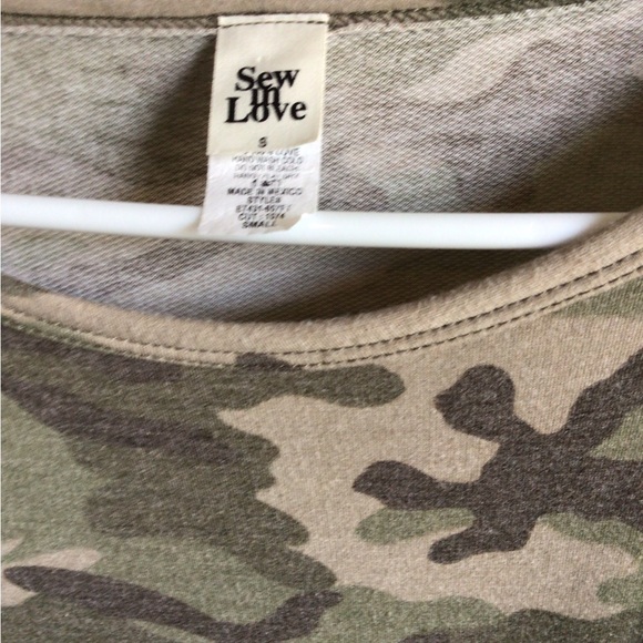 Ladies Top - Picture 2 of 6